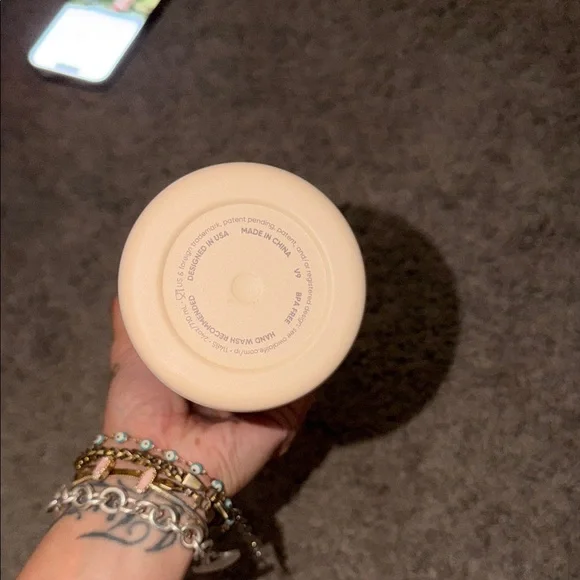 Owala Insulated Water Bottle - Cream and Peach - Picture 8 of 8